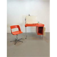 Italiaans vintage design bureau met stoel en bureaulamp